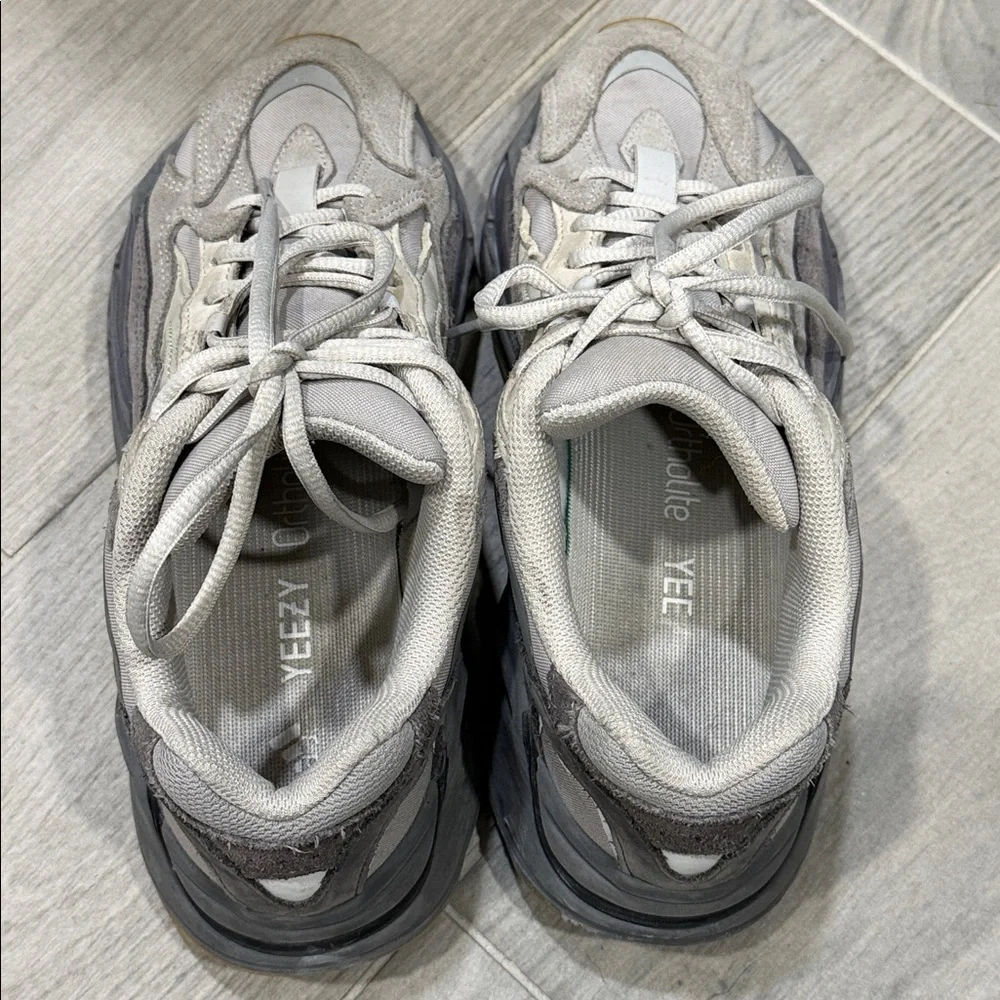 Adidas Yeezy Boost 700 V2‎ Tephra Men’s Sneakers Size 5.5